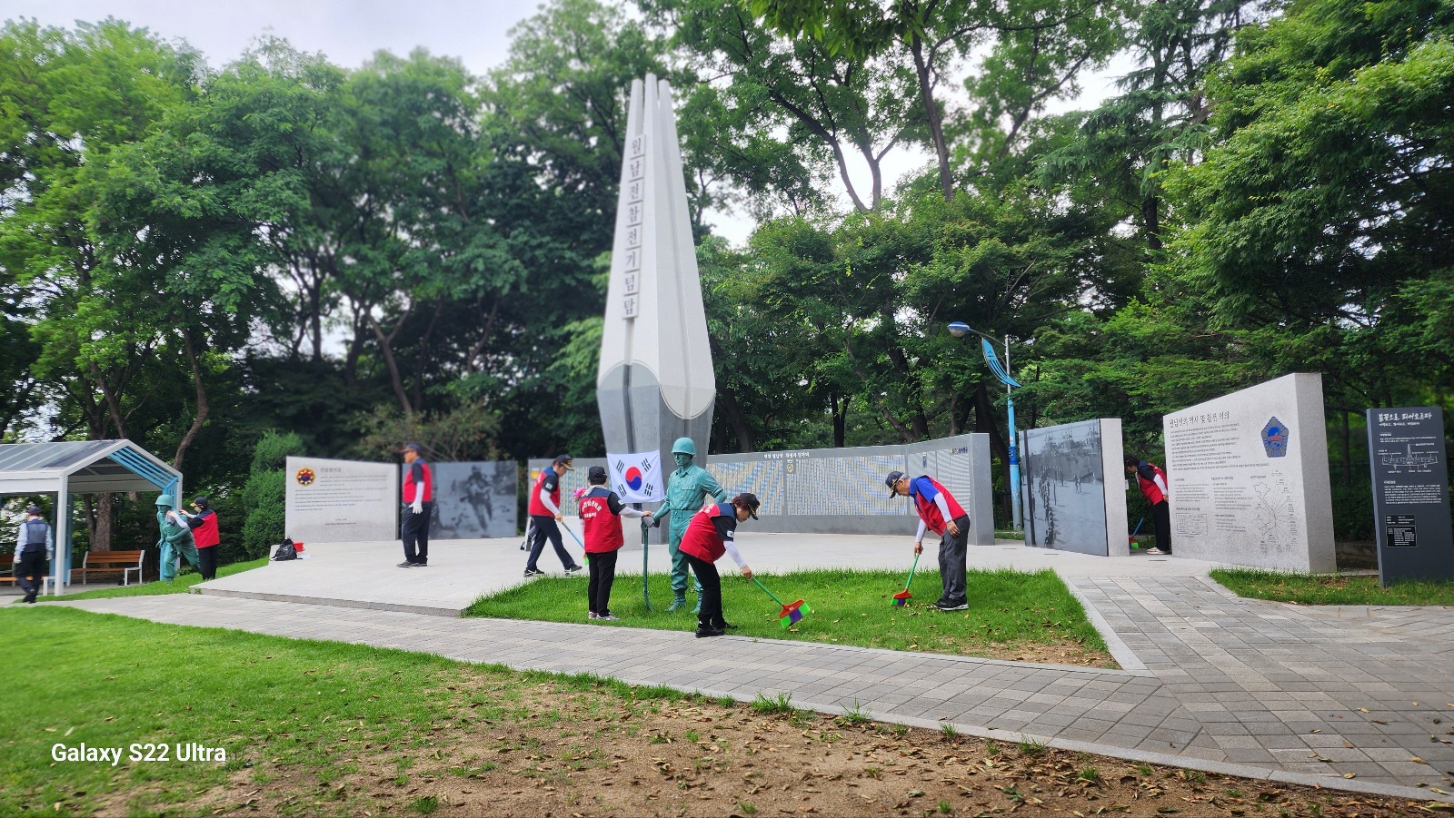 KakaoTalk_20250702_기념탑5.jpg