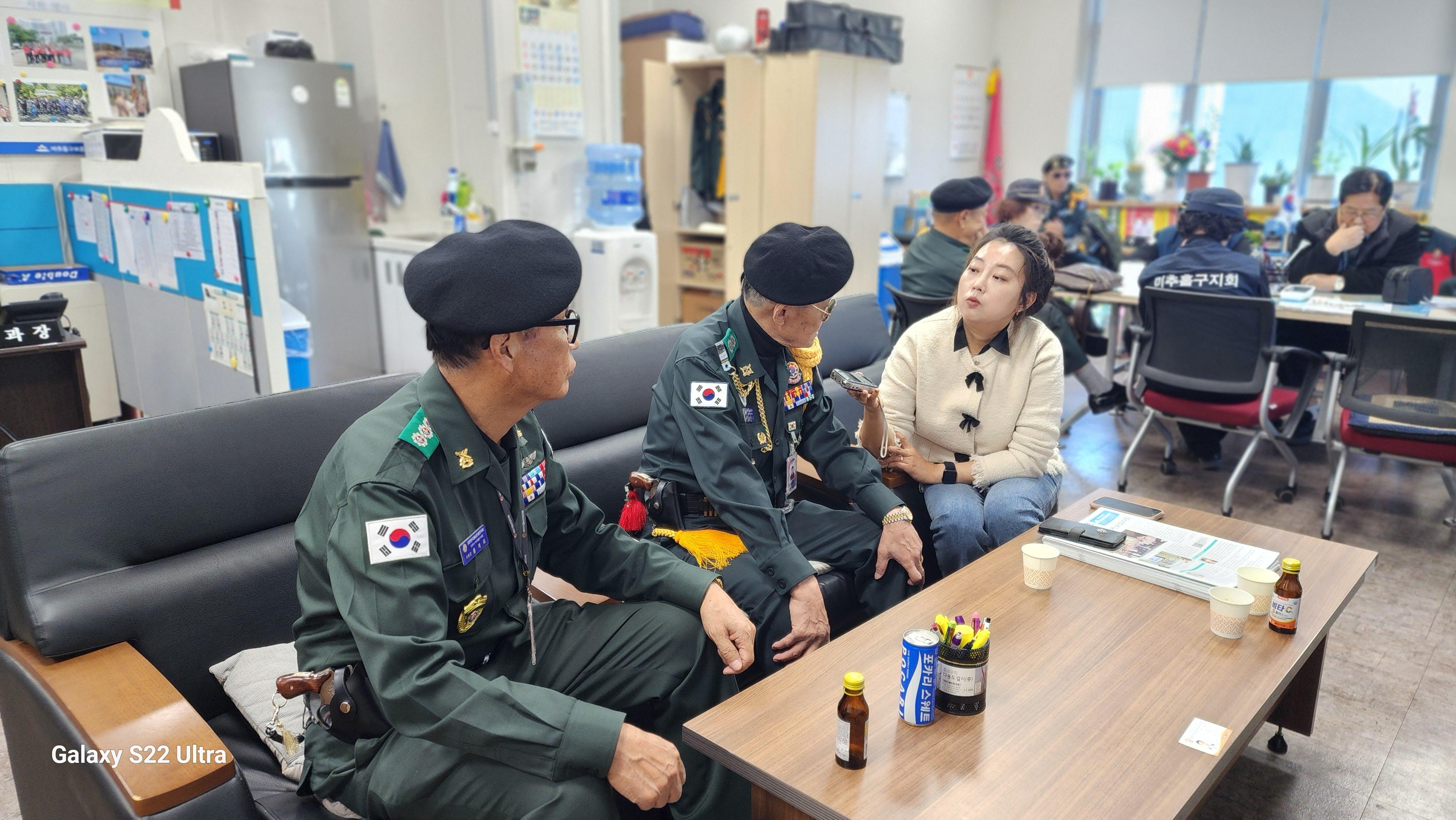 KakaoTalk_20251107_인터뷰1.jpg